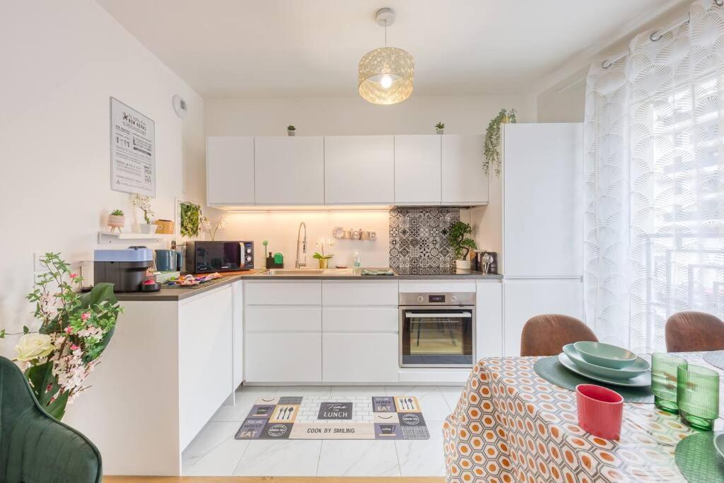 Easy Paris Visit Metro & Parking Apartment Saint-Ouen  Exterior photo
