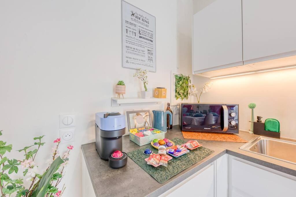 Easy Paris Visit Metro & Parking Apartment Saint-Ouen  Exterior photo